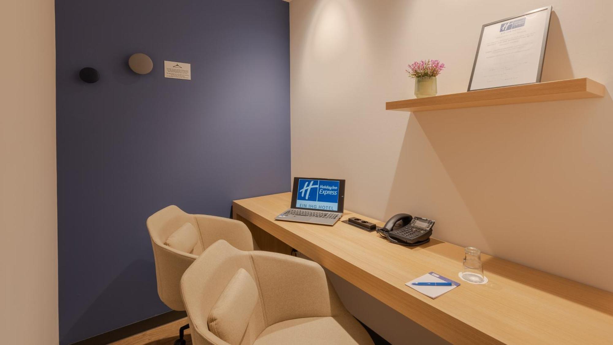 Holiday Inn Express - Hamburg South A7-As42 By Ihg เอเกสตอร์ฟ ภายนอก รูปภาพ